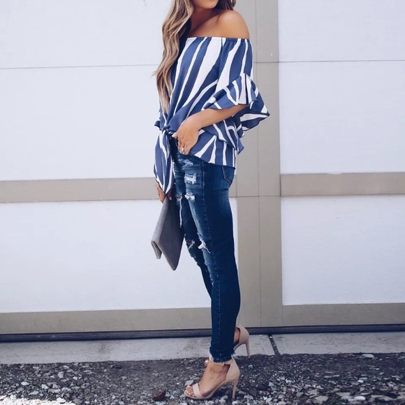 🧩Blue/White Off Shoulder Bell Sleeve Top🧩 - Picture 4 of 5